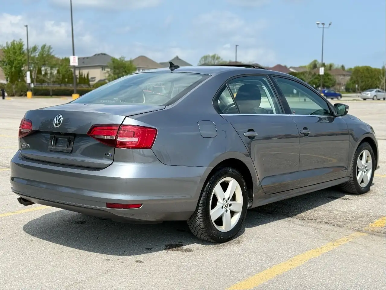Volkswagen Jetta снимка Volkswagen Jetta