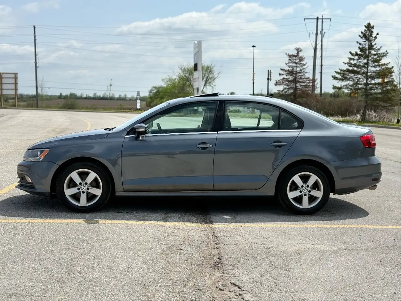 Volkswagen Jetta снимка Volkswagen Jetta