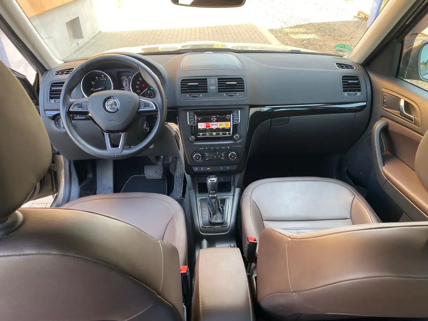 Skoda Yeti 1.4 TSI DSG L&K Leder Xenon Fahrradträger Braun - 2