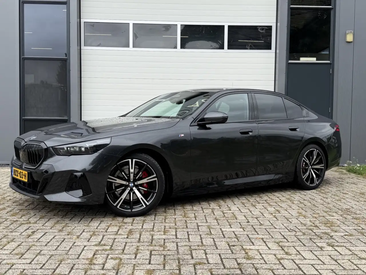 BMW 530