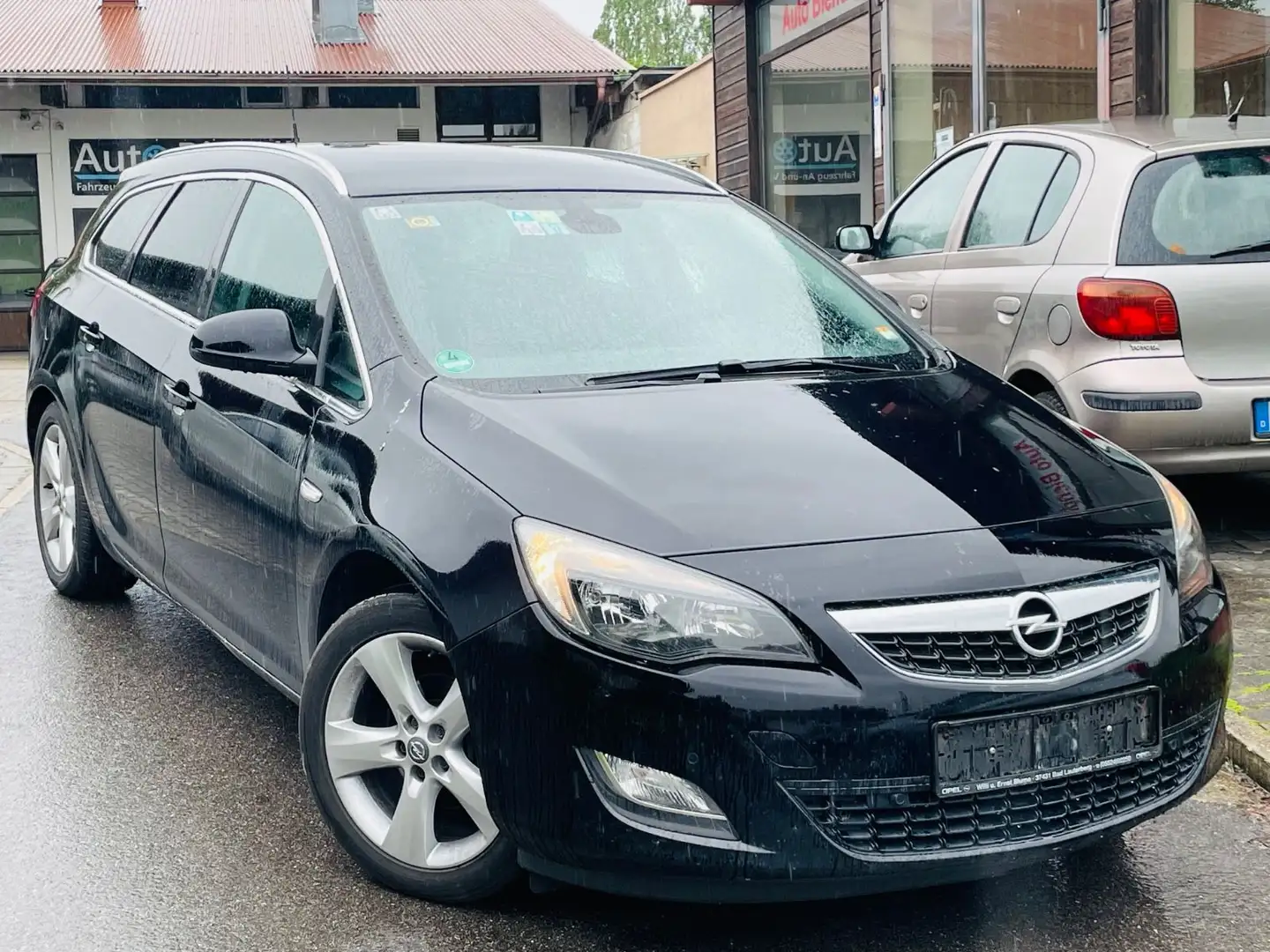 Opel Astra J Sports Tourer Sport Noir - 1
