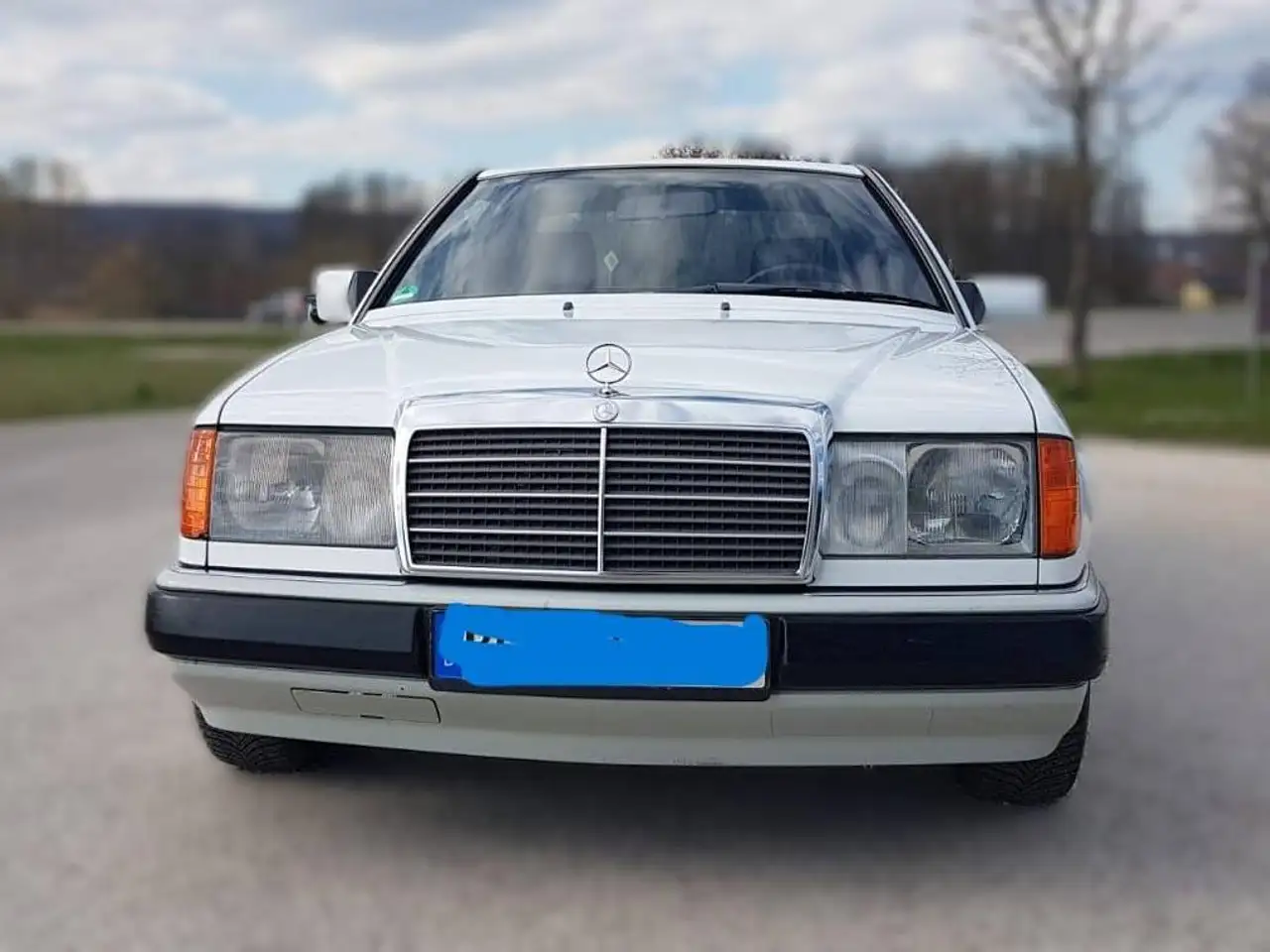 Mercedes-Benz CE 230 Oldtimer CE 230 124 C 132 PS Automatik, foto 1