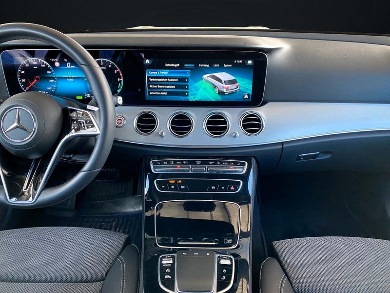 Mercedes-Benz E 300 T de AVANTGARDE NAVI-KAMERA-WIDESCREEN — photo 10
