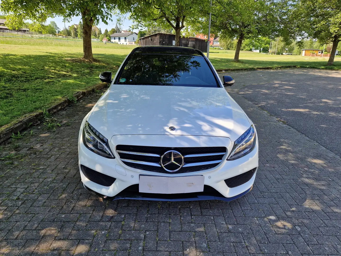 Mercedes-Benz C 250 C-Klasse T-Modell Diesel d T 9G-TRONIC AMG Line Weiß - 1