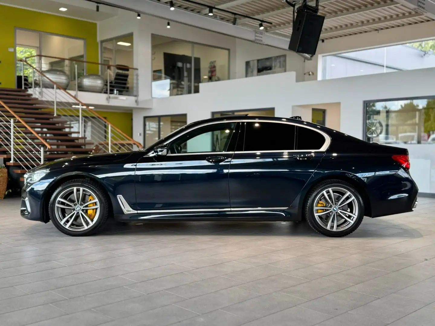BMW 730 d M-Paket*Laser*Massage*SD*HuD*LHZ*360°*Luft* Negru - 2