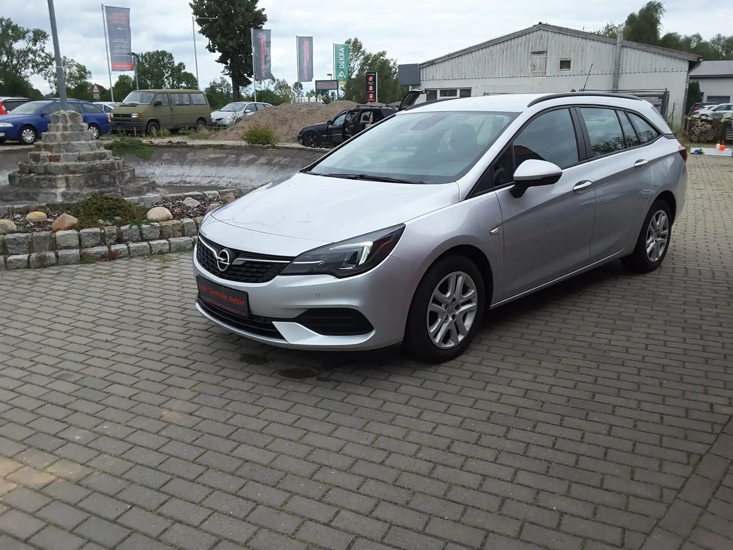 Opel Astra Edition Start/Stop Grau - 1