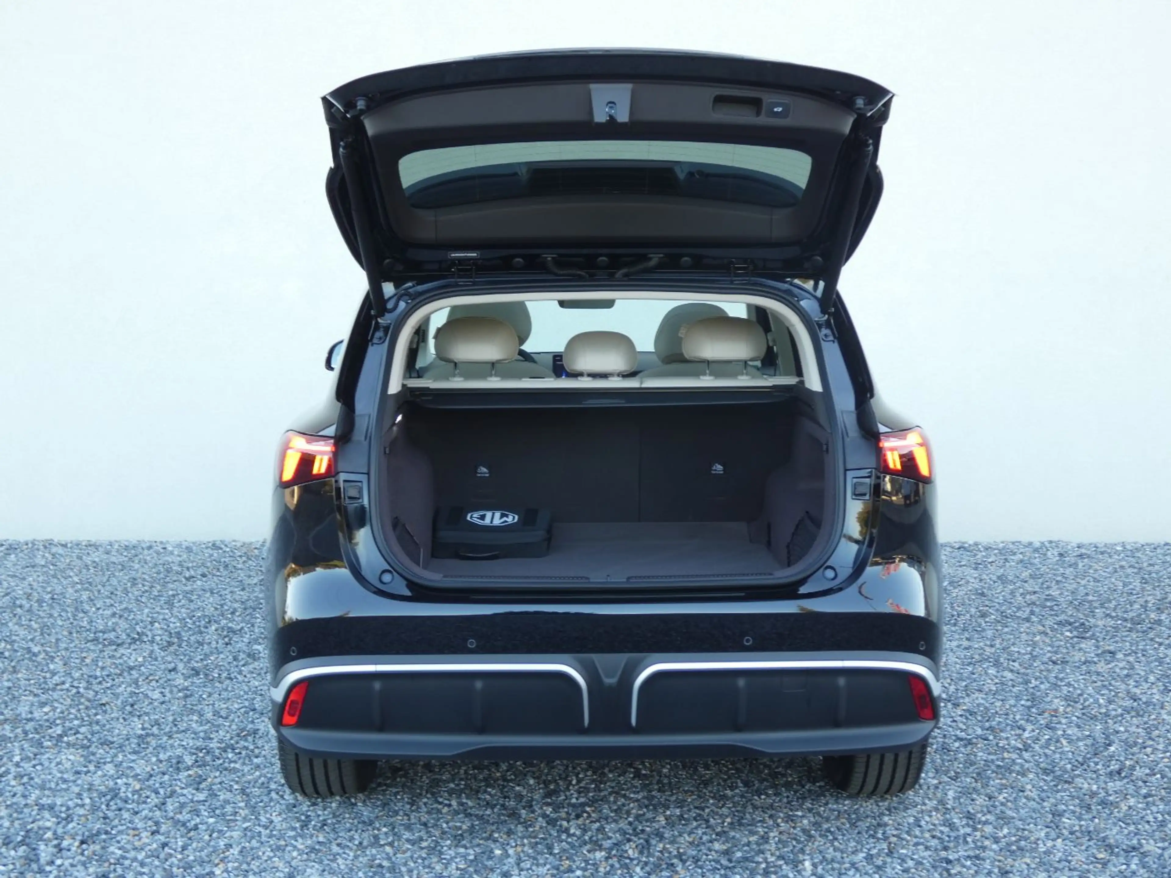 MG MGS6 EV Luxury 4WD +360°+HUD+LED+20Zoll+LRH — photo 10