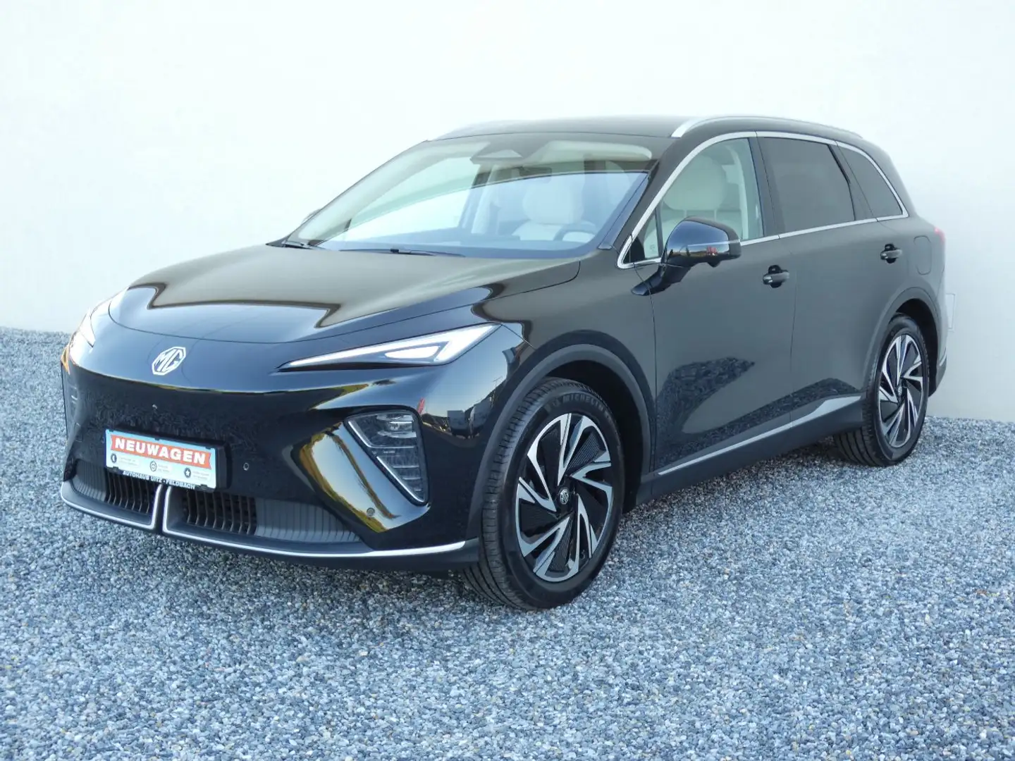 MG MGS6 EV Luxury 4WD +360°+HUD+LED+20Zoll+LRH Schwarz - 2