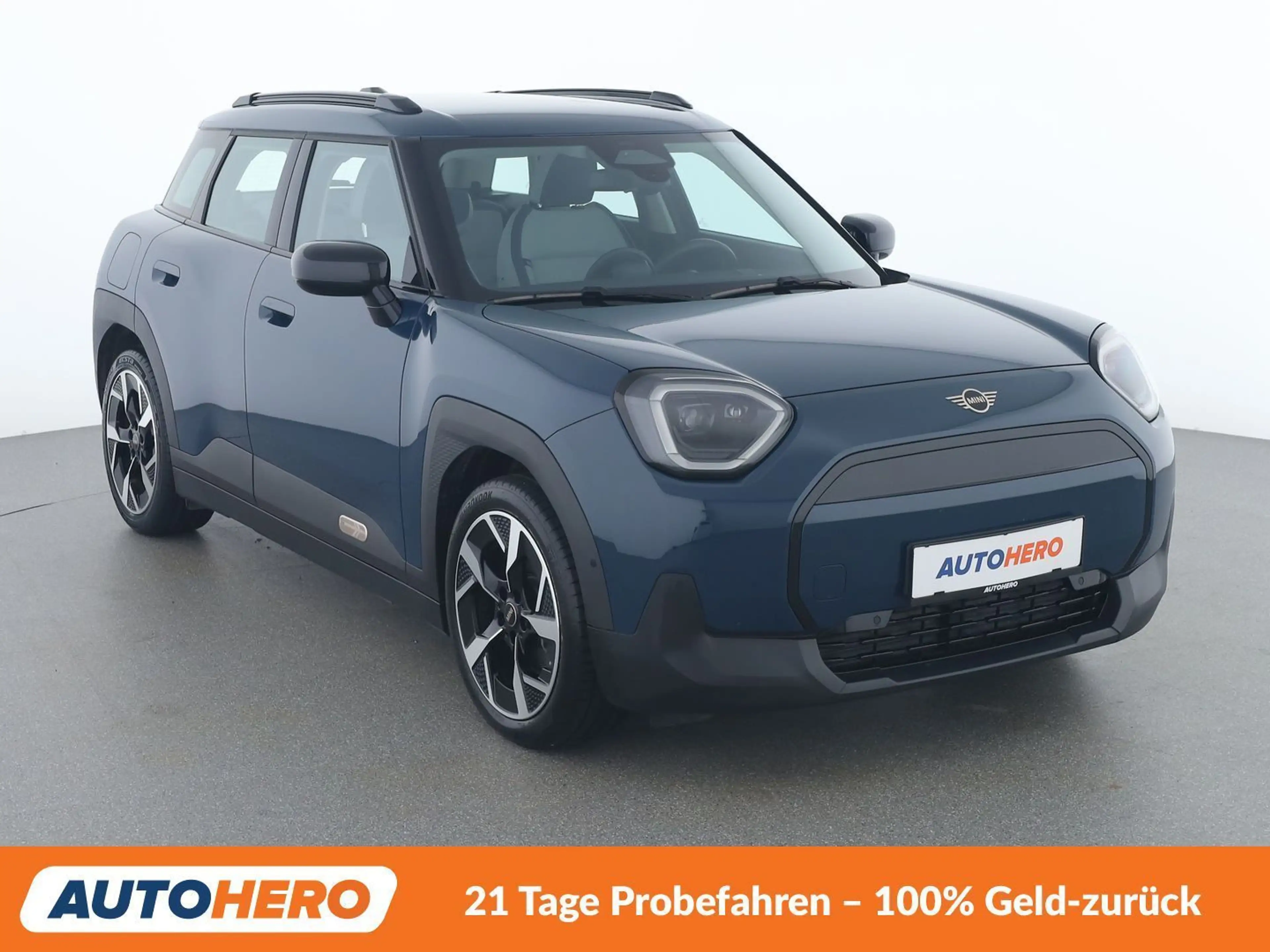 MINI Aceman Cooper E Classic Trim — photo 8