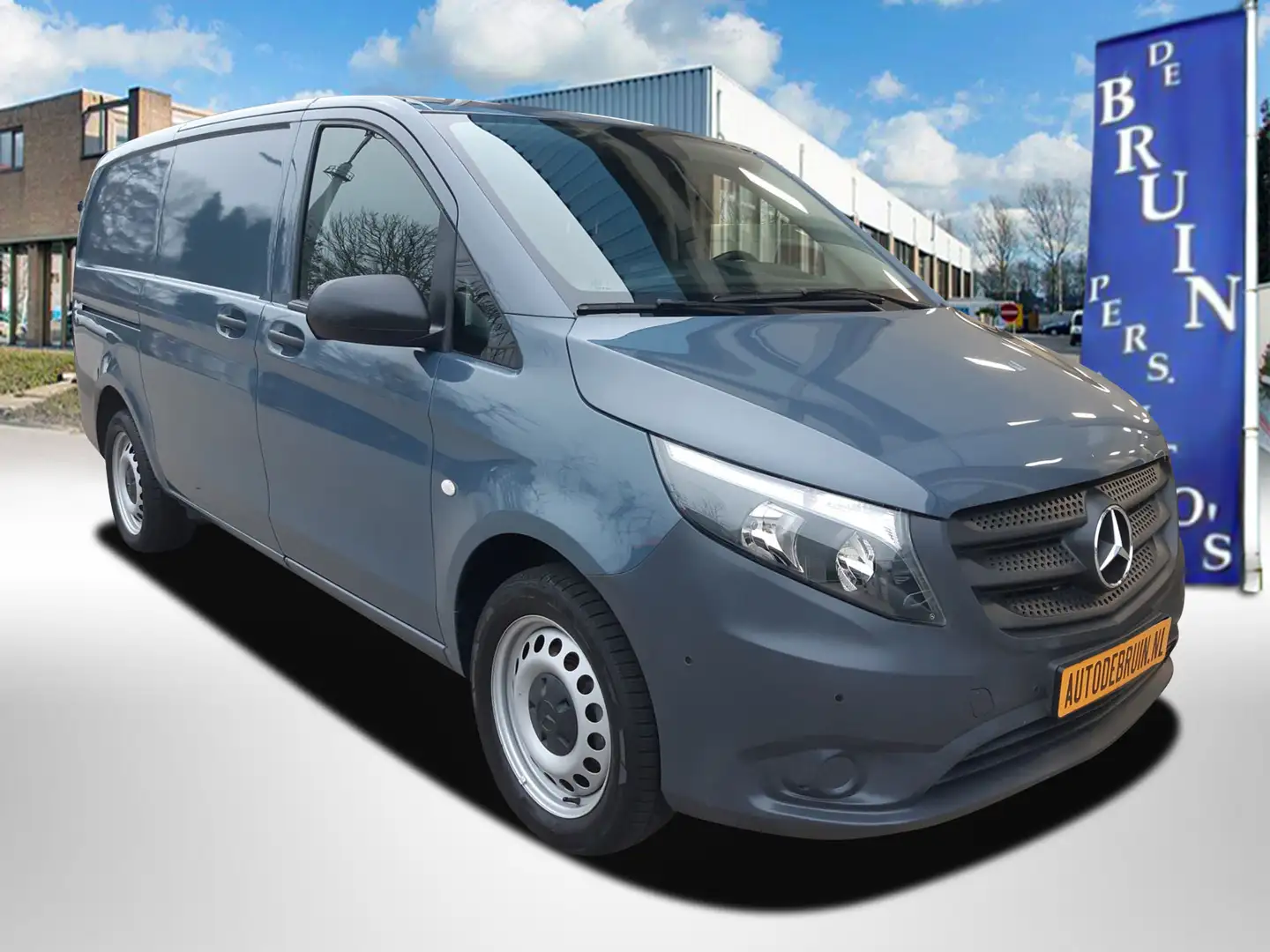 Mercedes-Benz Vito eVito Lang 41 kWh Airco Achteruitrijcamera PDC voo Grau - 1