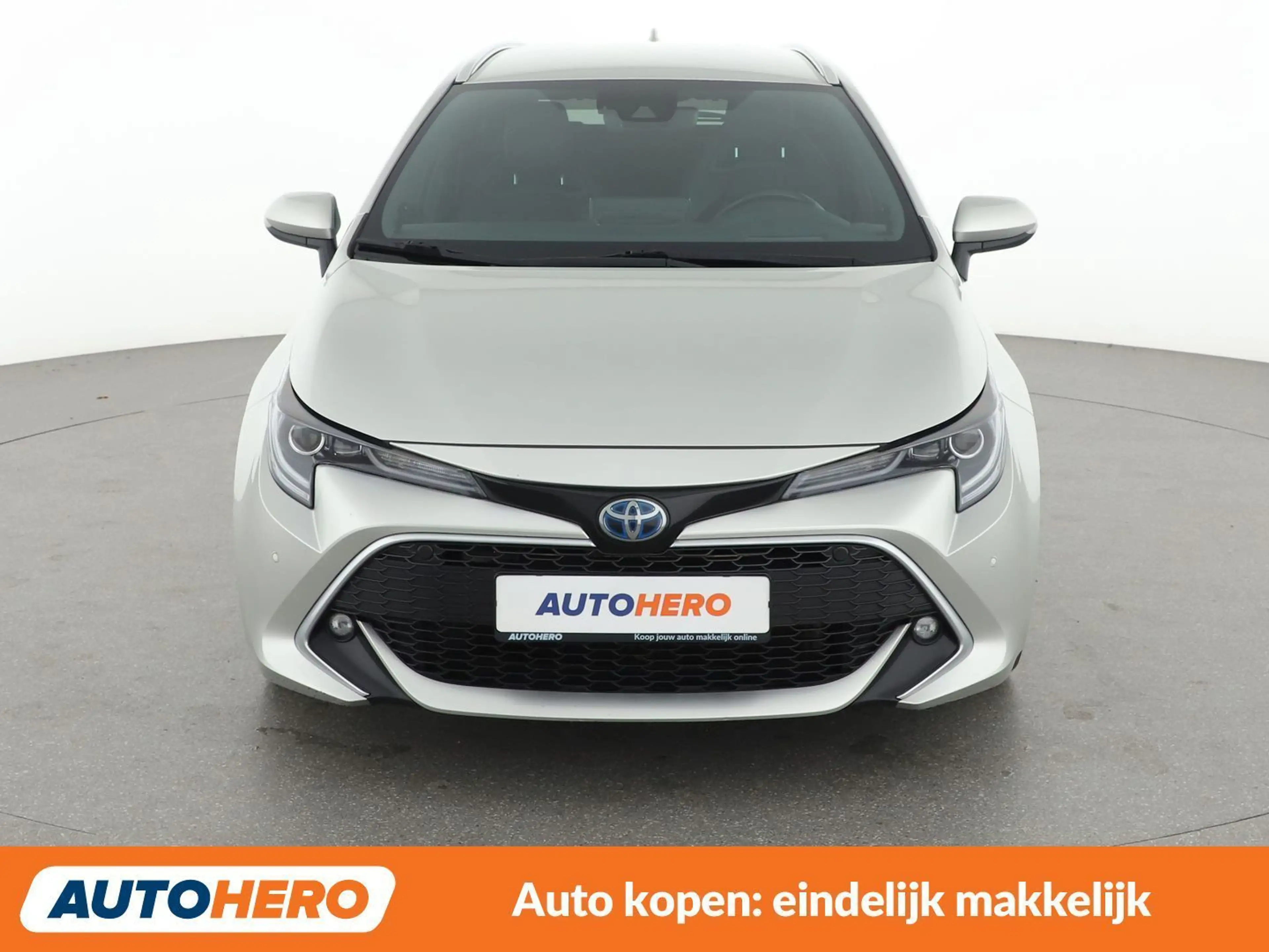 Toyota Corolla 2.0 Hybrid Lounge — photo 9