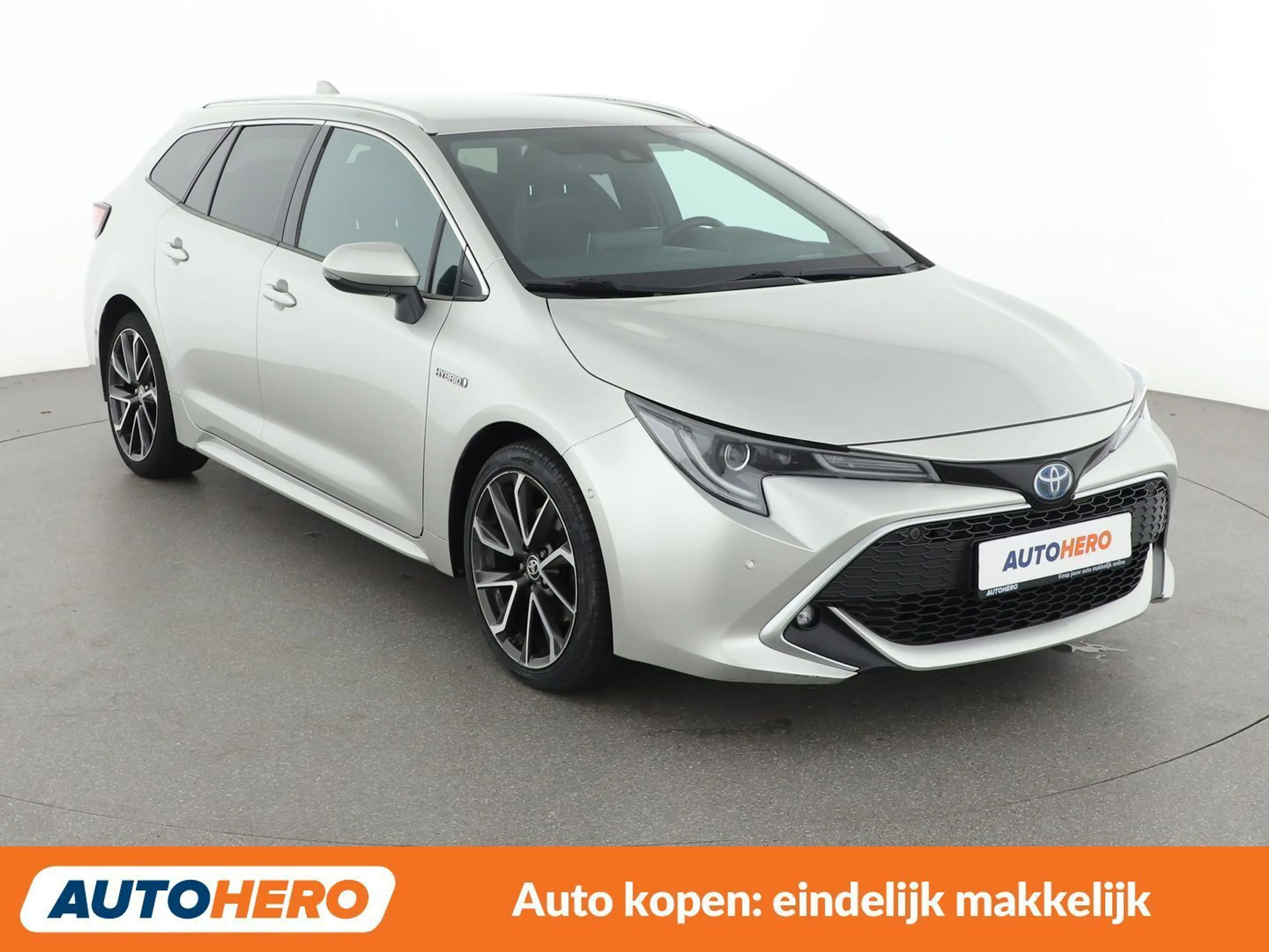 Toyota Corolla 2.0 Hybrid Lounge — photo 8
