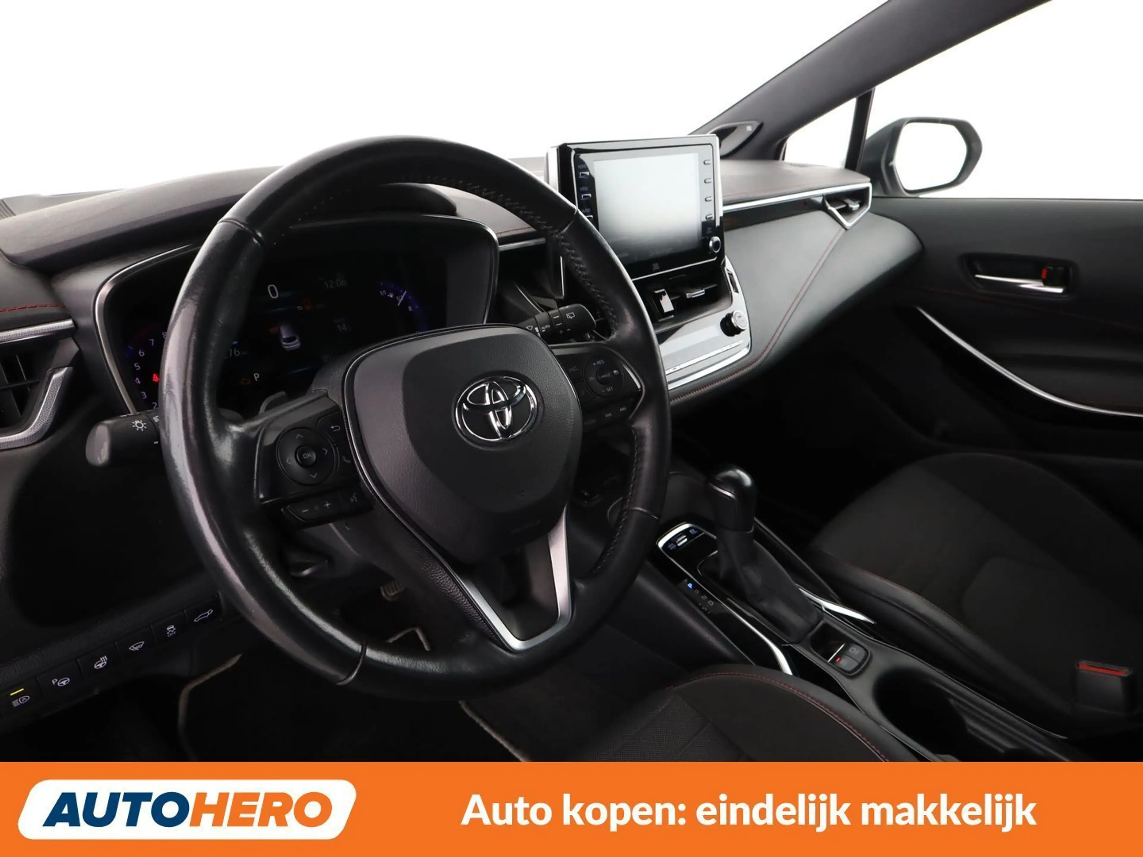 Toyota Corolla 2.0 Hybrid Lounge — photo 11