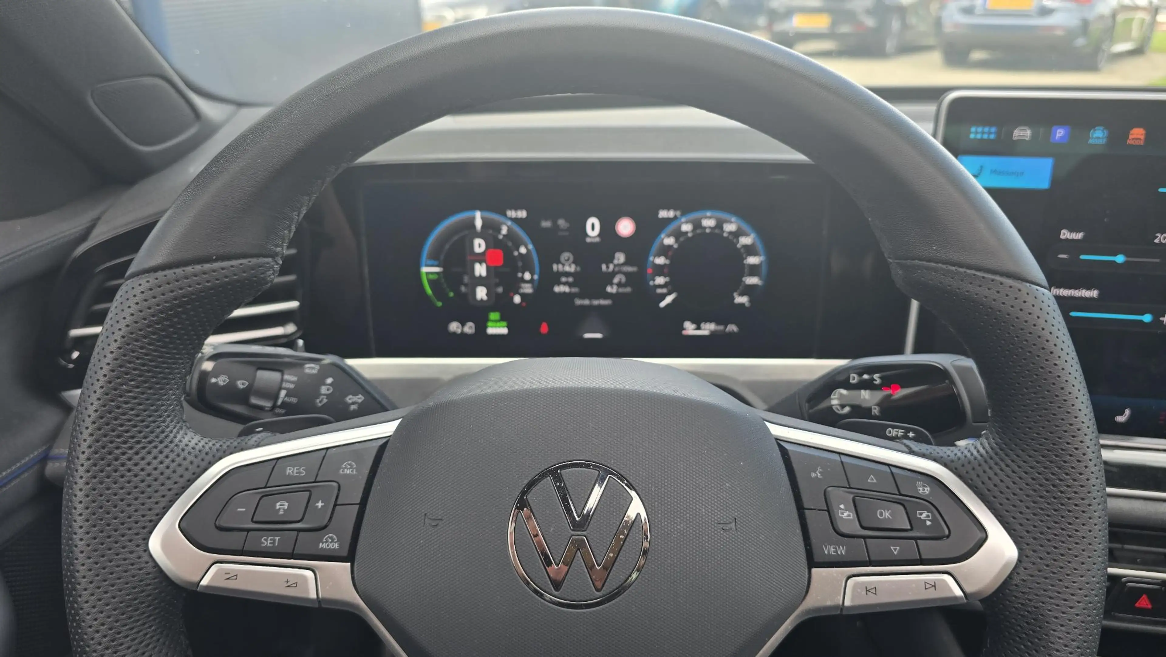 Volkswagen Passat Variant 1.5 eHybrid R-Line Edition |NAP|Pano|ACC|IQLight|M — photo 6