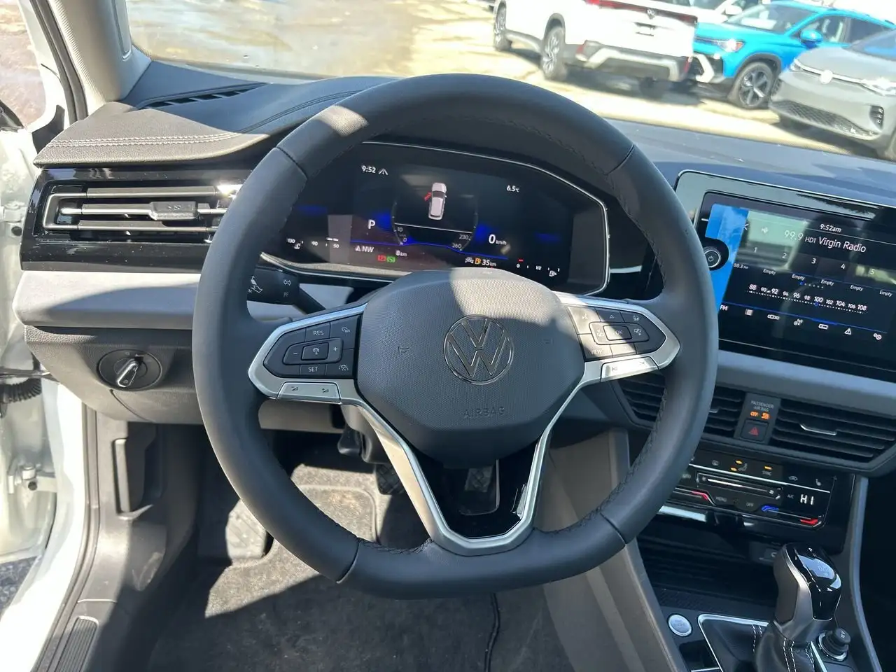 Volkswagen Jetta снимка Volkswagen Jetta