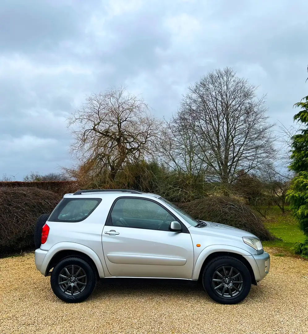 Toyota RAV 4 2.0i VVT-i 16v 4x4 AUTOMATIQUE 97.000 KM CLIM CUIR Silber - 2