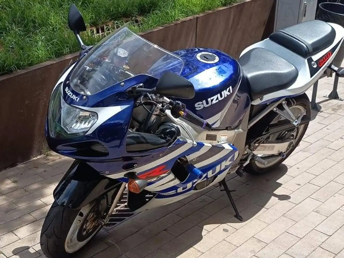 Suzuki GSX-R 600 K3 Azul - 1