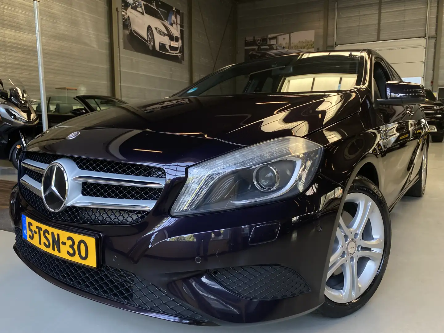 Mercedes-Benz A 180 Ambition Navi, Xenon, Cruise, PDC Mauve - 1