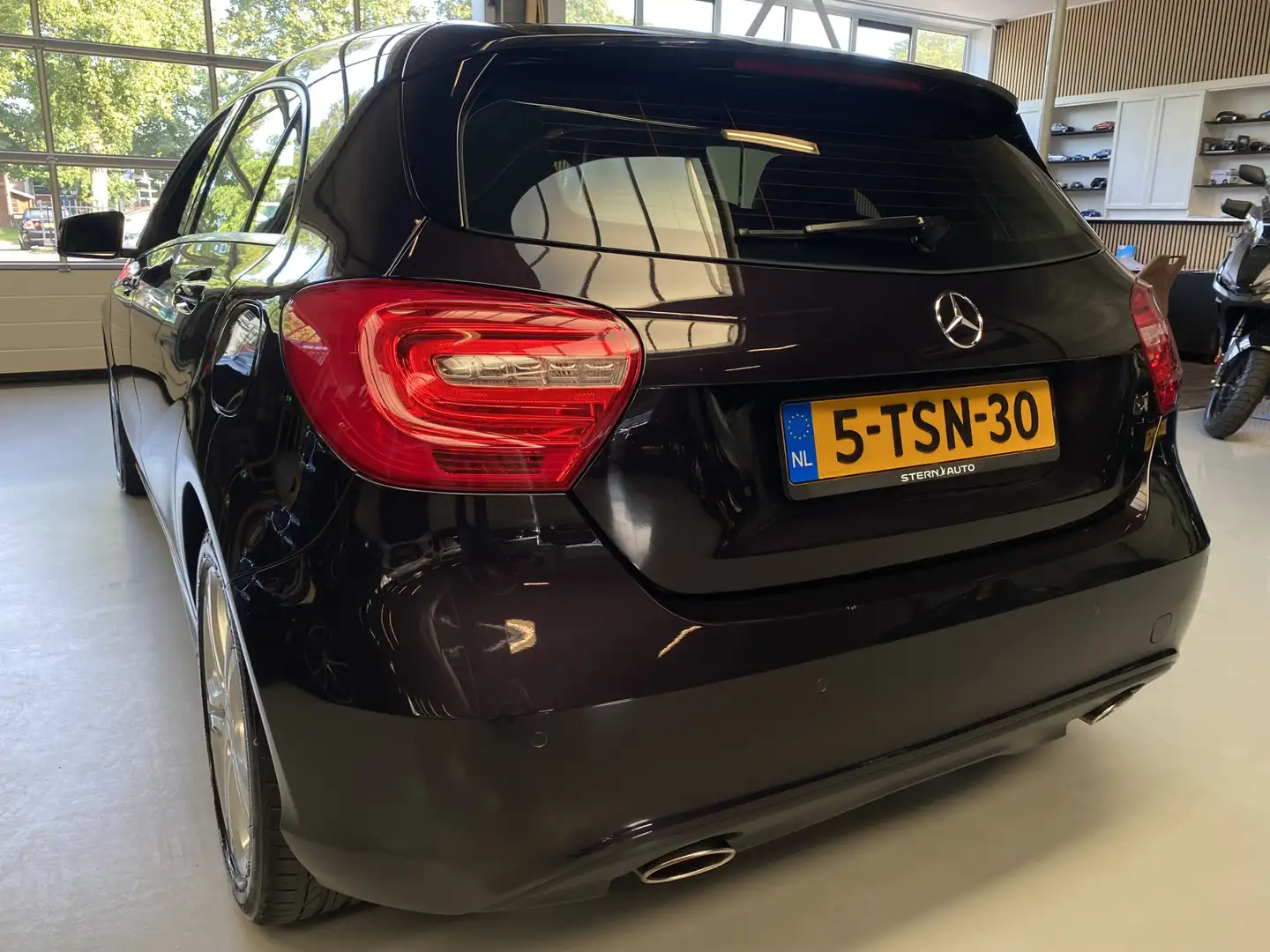 Mercedes-Benz A 180 Ambition Navi, Xenon, Cruise, PDC Mauve - 2