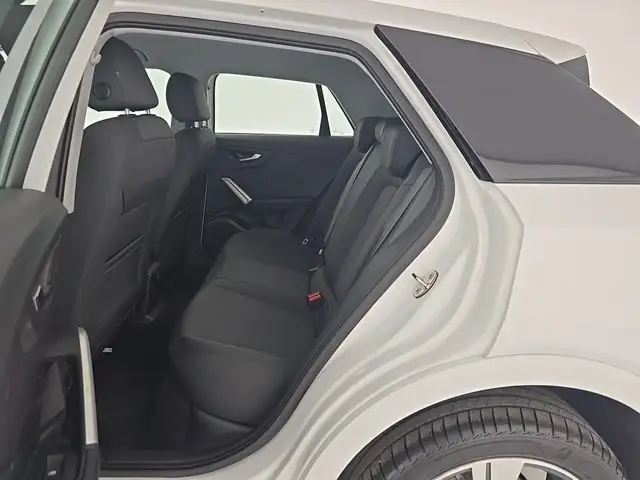 Audi Q2 view 11