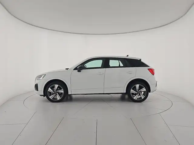 Audi Q2 view 2
