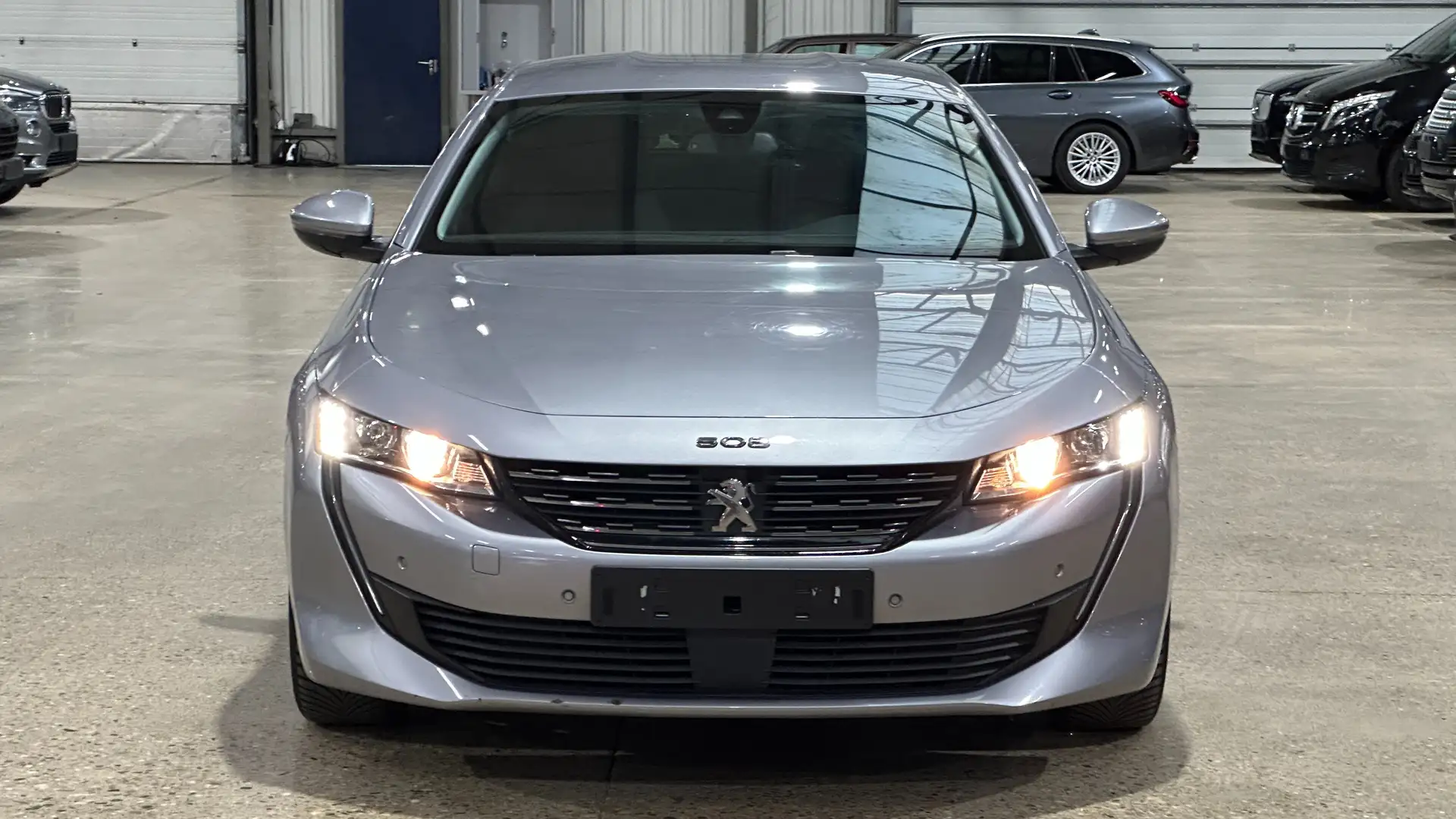 Peugeot 508 1.5 BlueHDi Allure Pack S Grijs - 2