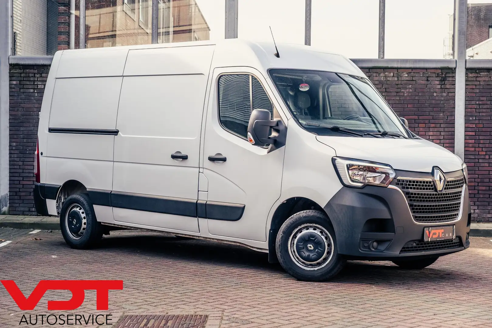 Renault Master T35 2.3 dCi 180 L2H2 Energy - 1