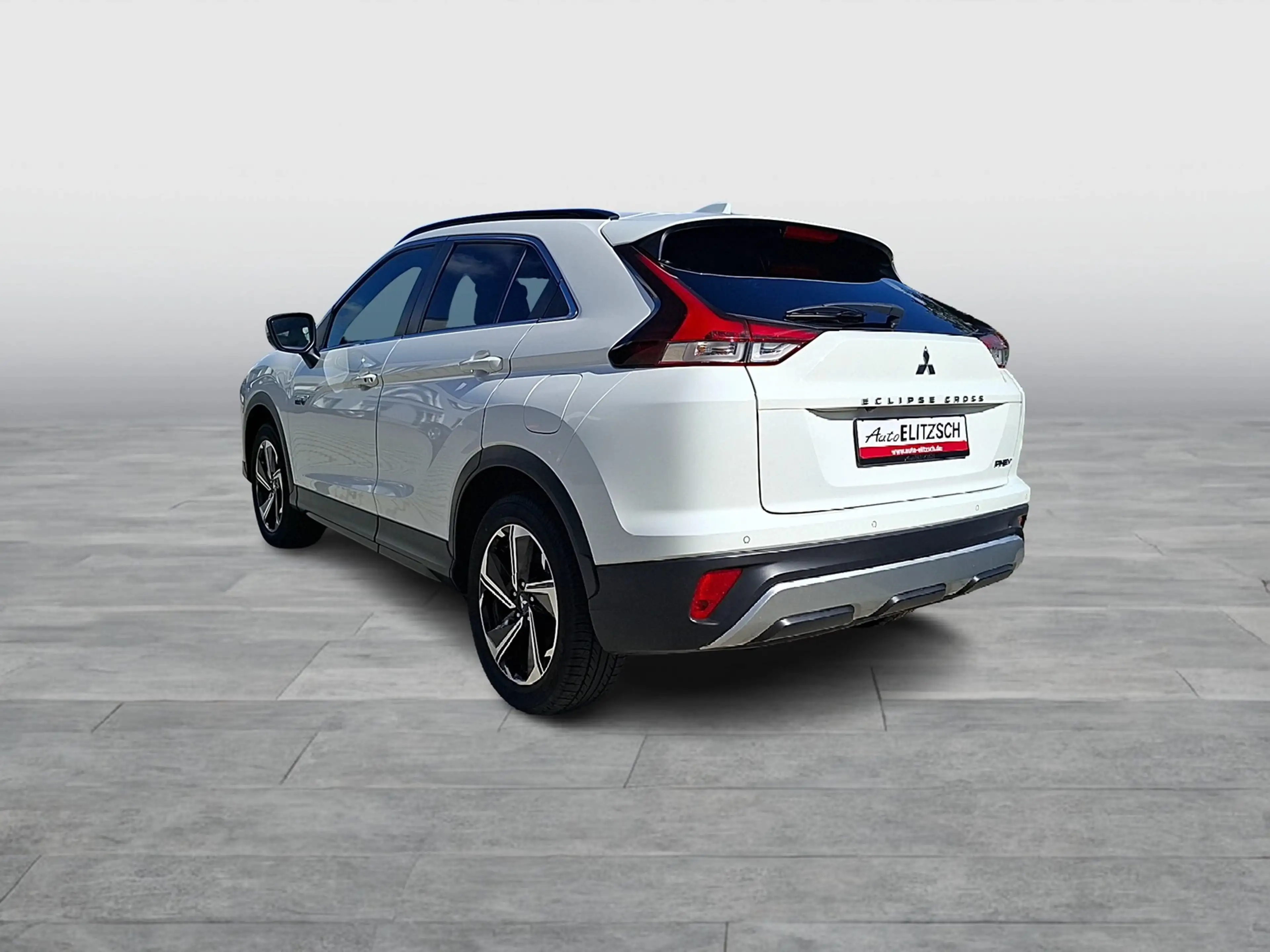 Mitsubishi Eclipse Cross 2.4 MIVED 4WD PHEV LED Navi RFK STH HuD — photo 3