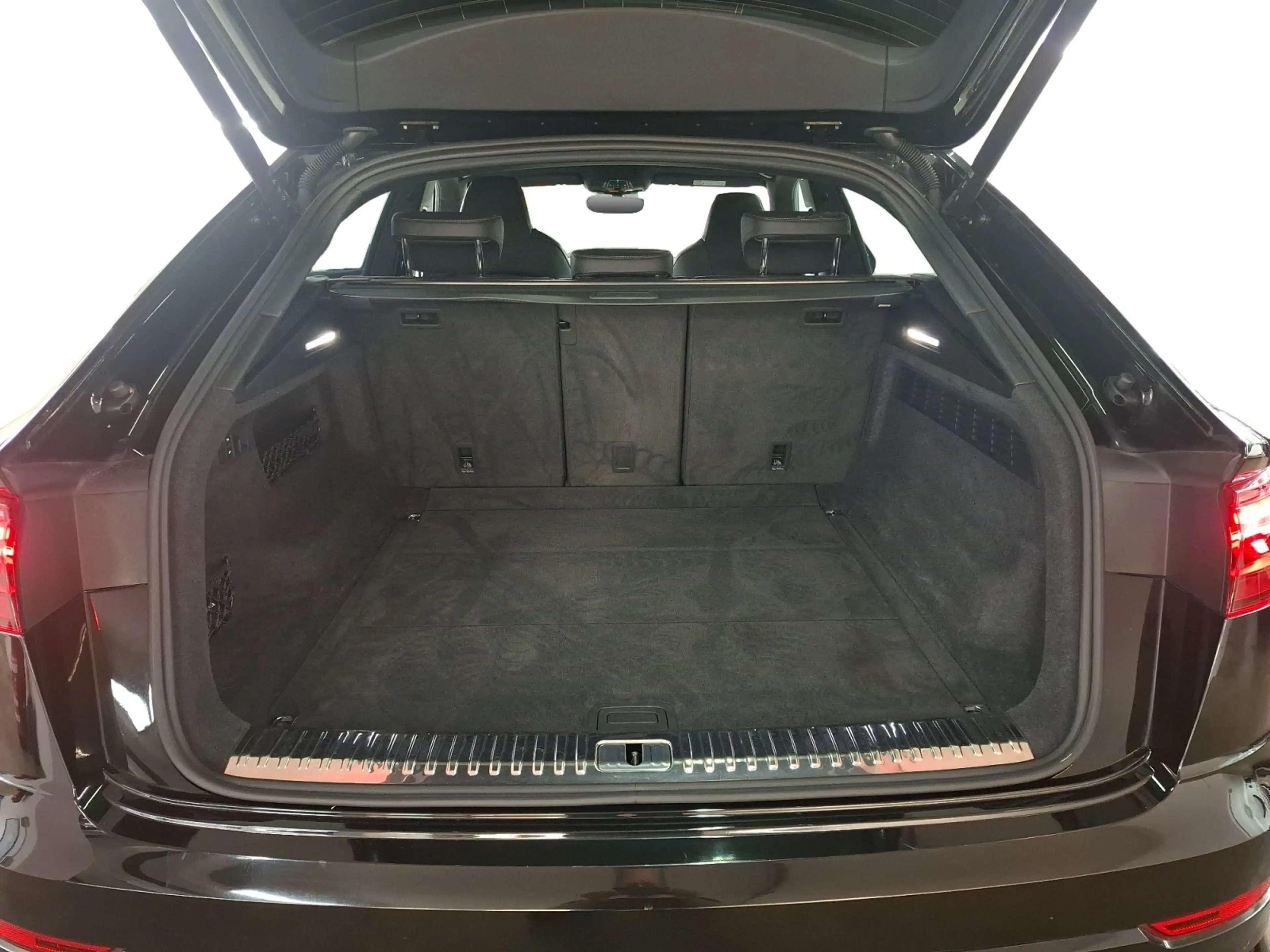 Audi Q8 50 TDI quattro S-Line 360 B&O Pano STH HUD — photo 16