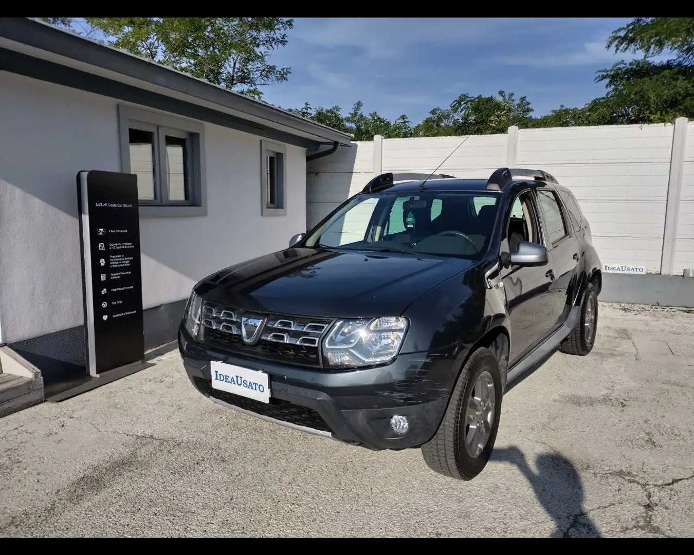 Dacia Duster 1.5 dCi Laureate Grijs - 1