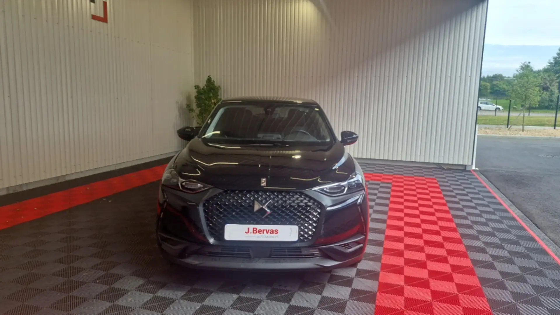 DS Automobiles DS 3 Crossback PURETECH 130 EAT8 GRAND CHIC Noir - 2