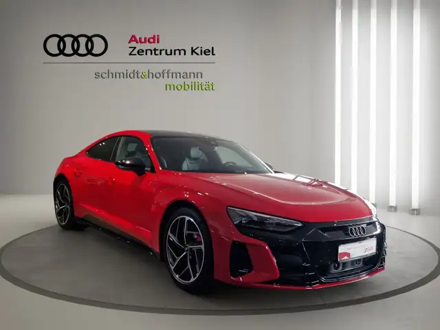 Audi E-Tron GT view 8