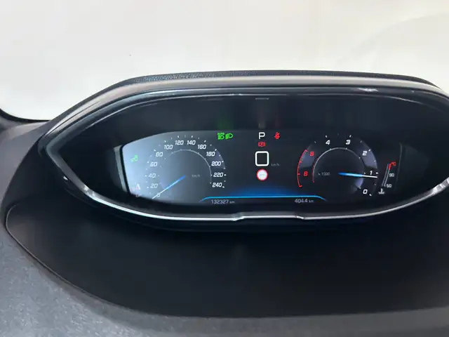 Peugeot 3008 view 7