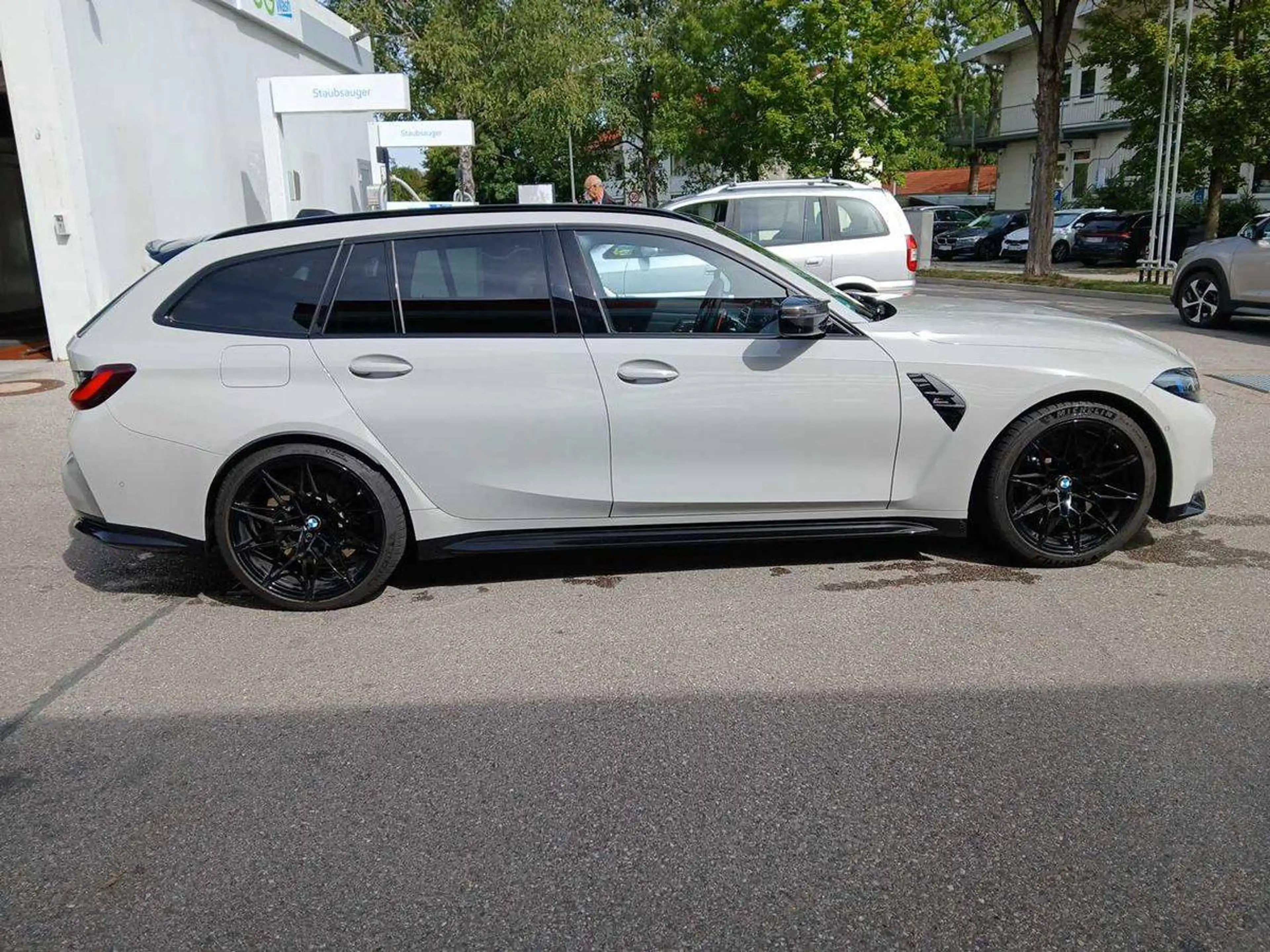 BMW M3 xDrive Competition M — photo 10