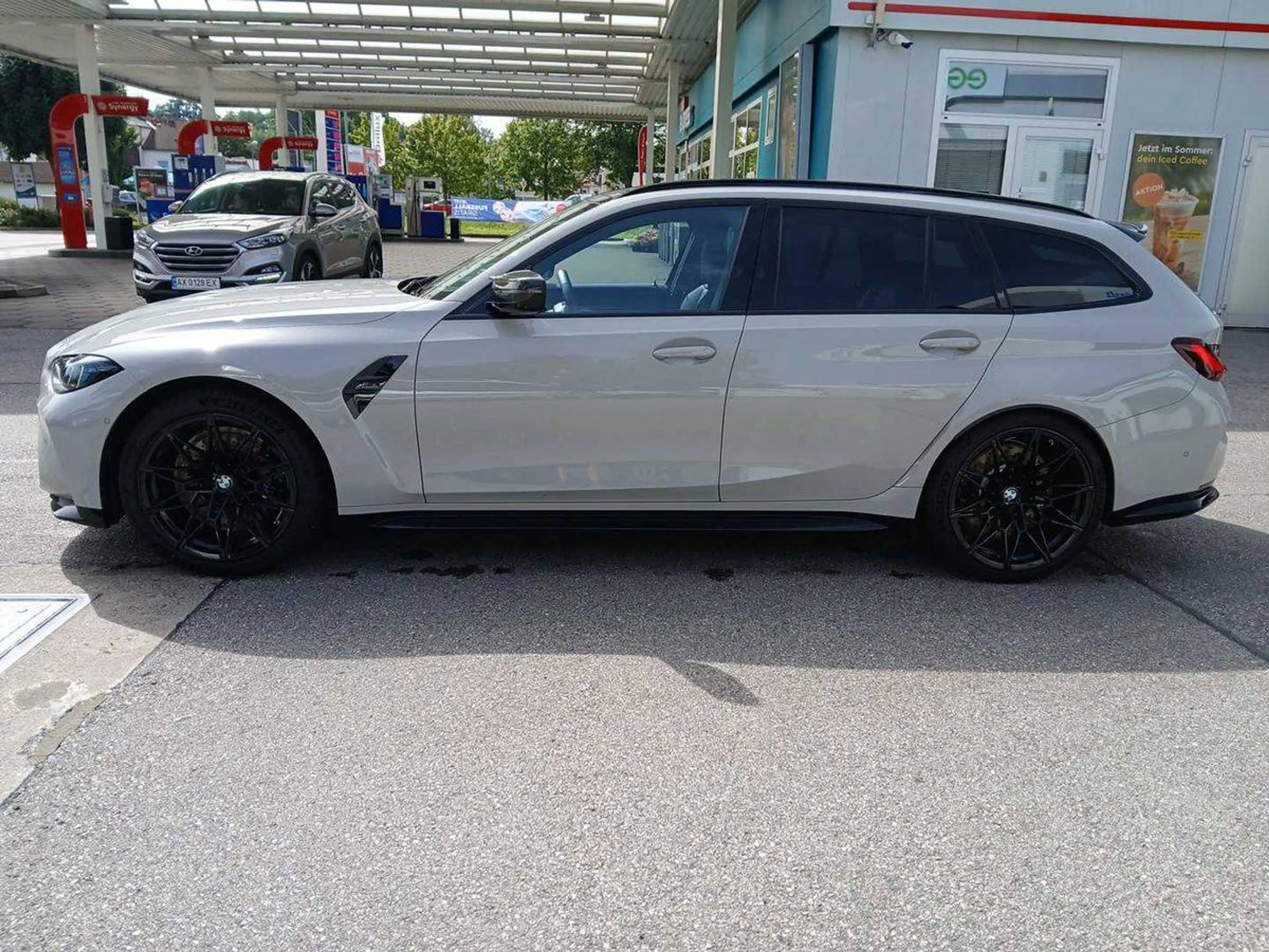 BMW M3 xDrive Competition M — photo 9