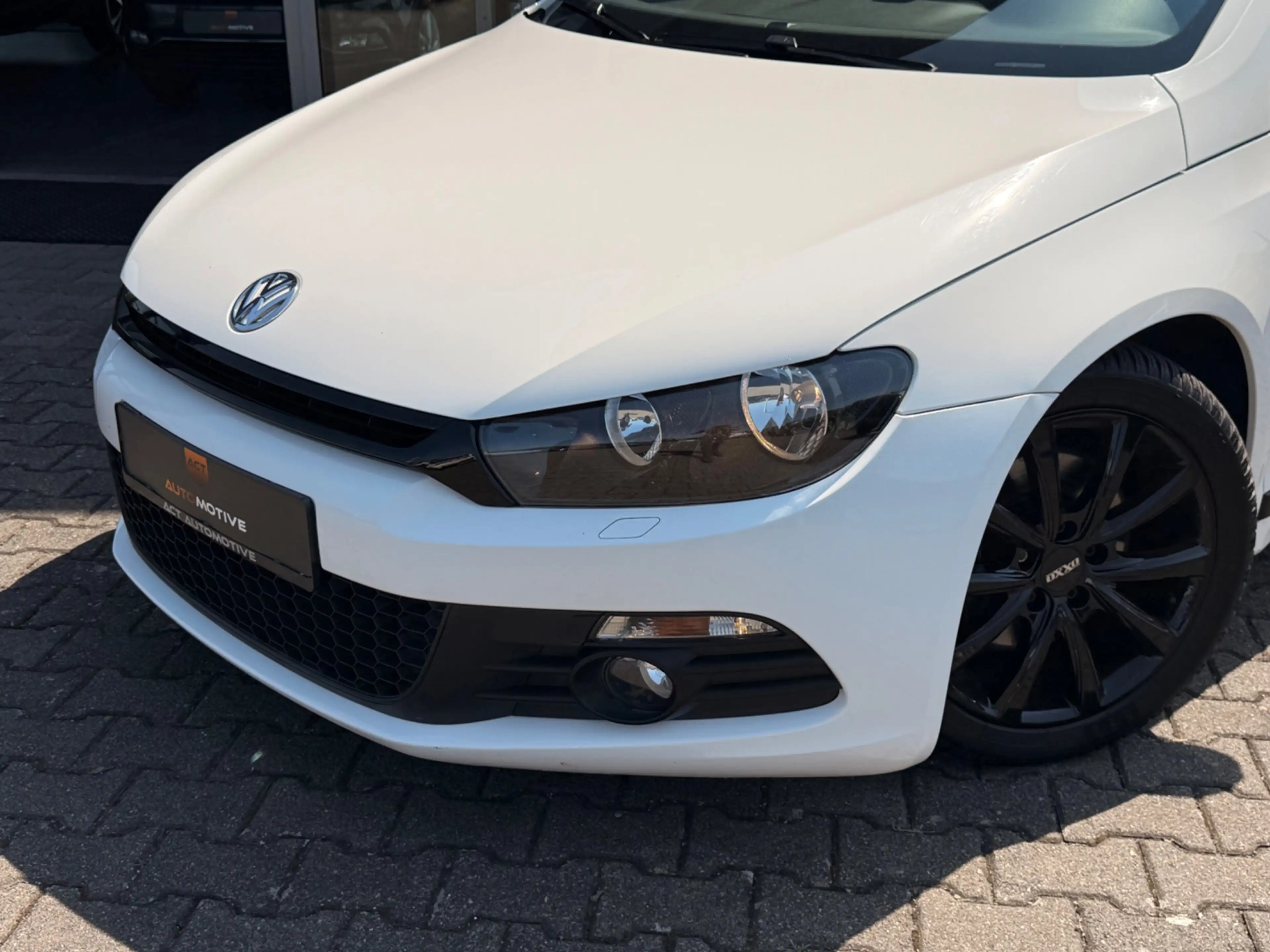 Volkswagen Scirocco 1.4 TSI Highline — photo 6