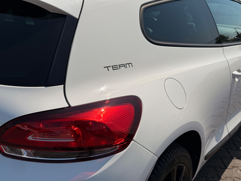 Volkswagen Scirocco 1.4 TSI Highline — photo 13