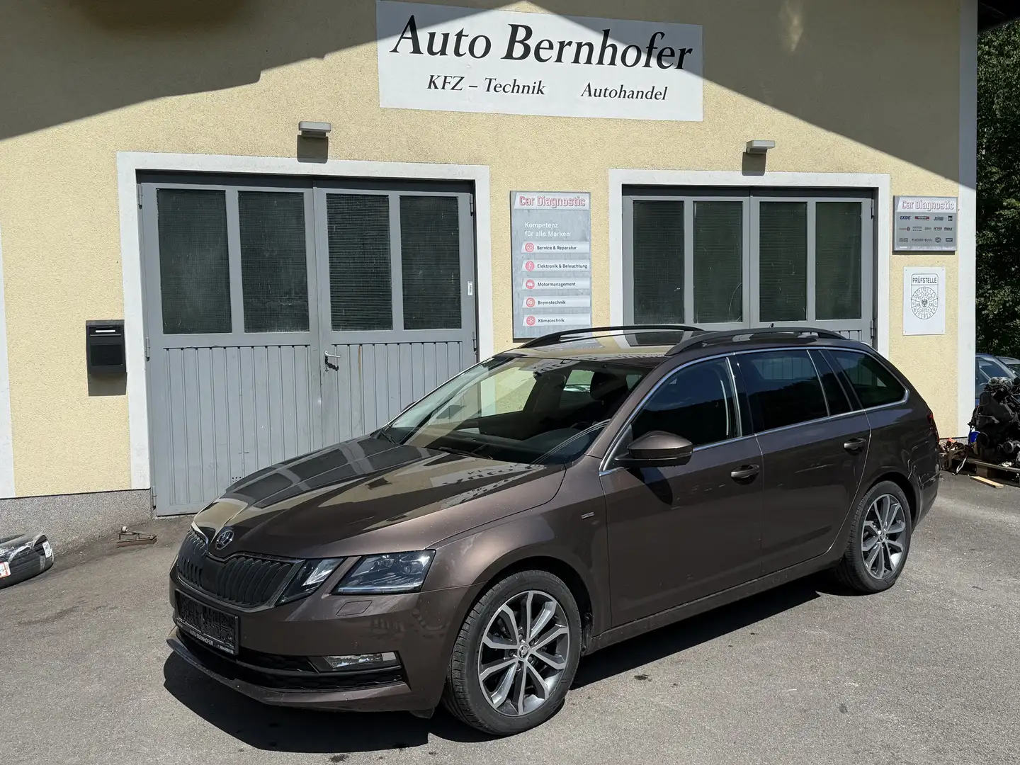 Skoda Octavia Ambition  AHK Xeno Navi PDC Kamera Braun - 1