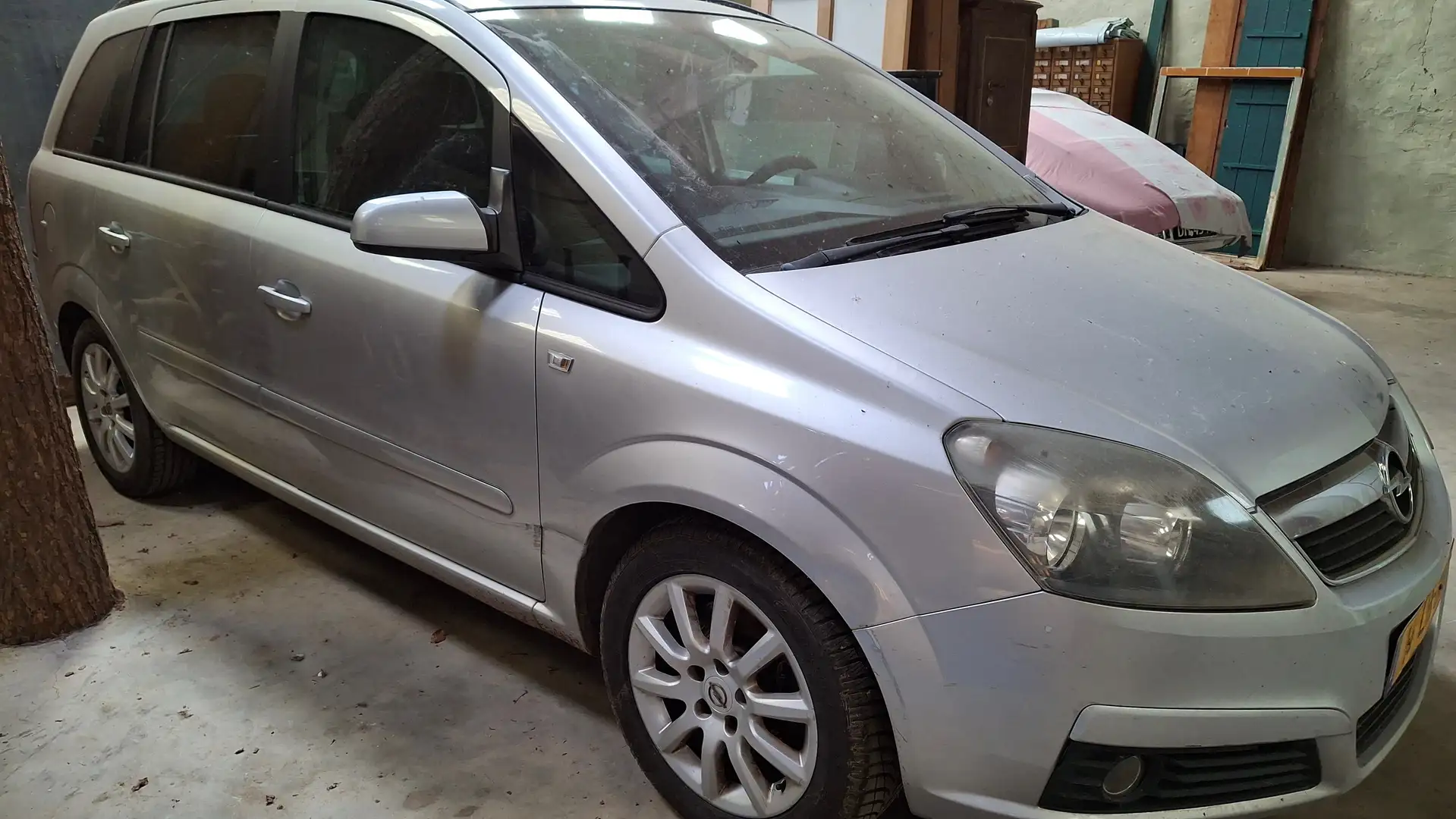 Opel Zafira Zafira 2.2 Temptation Zilver - 2