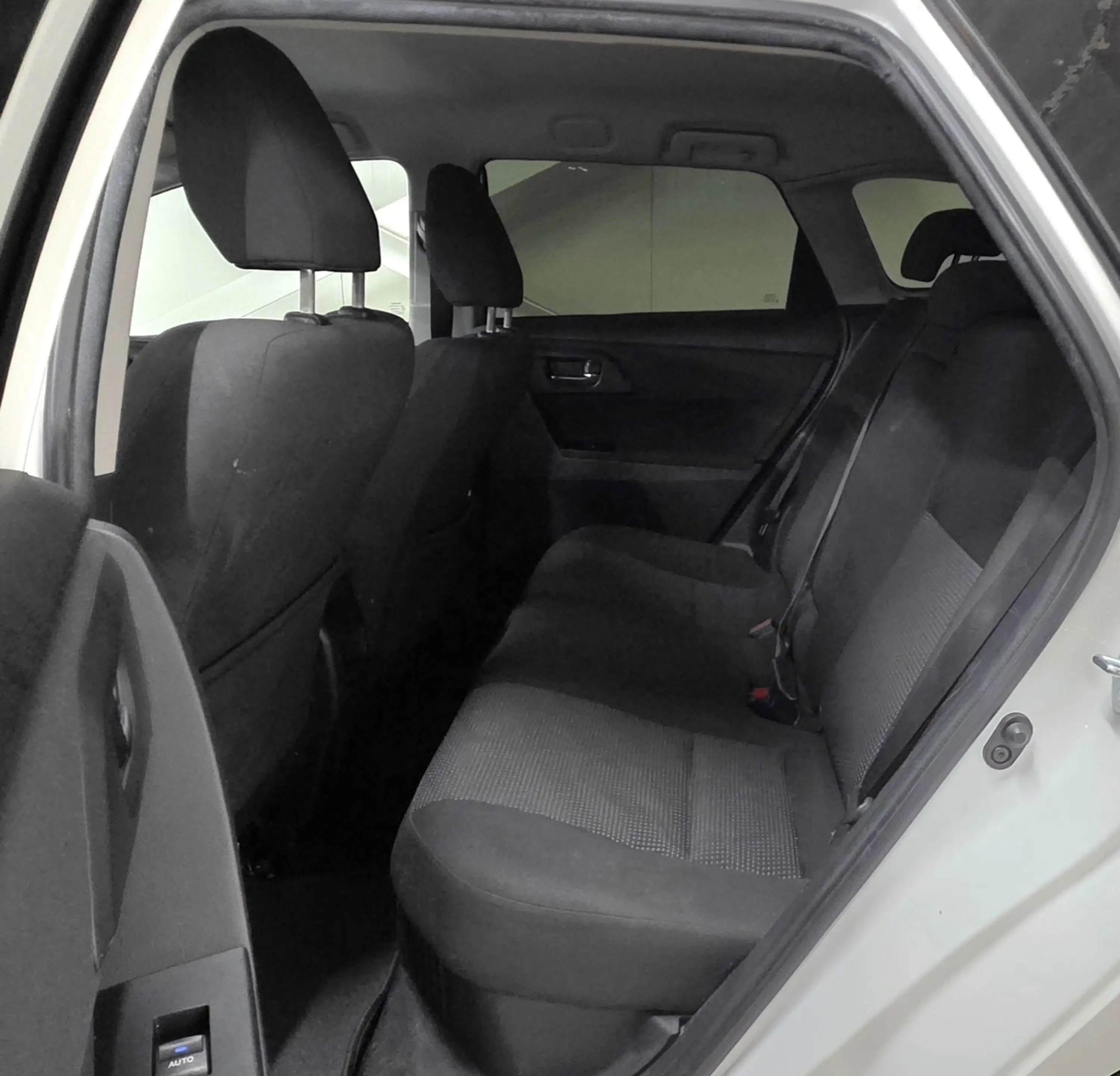 Toyota Auris Touring Sports 1.8 Hybrid Dynamic Dealer Onderhoud — photo 11