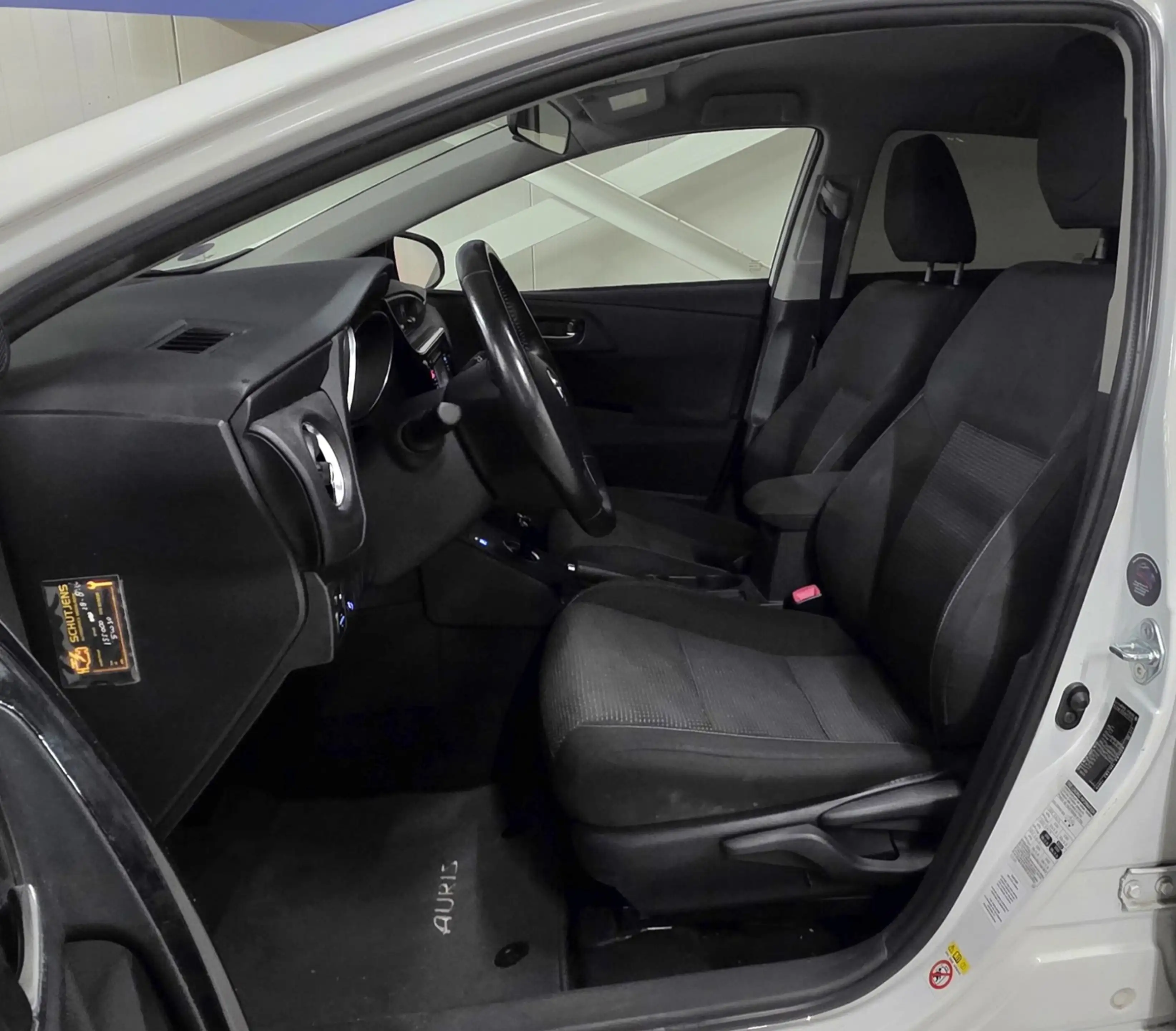Toyota Auris Touring Sports 1.8 Hybrid Dynamic Dealer Onderhoud — photo 10