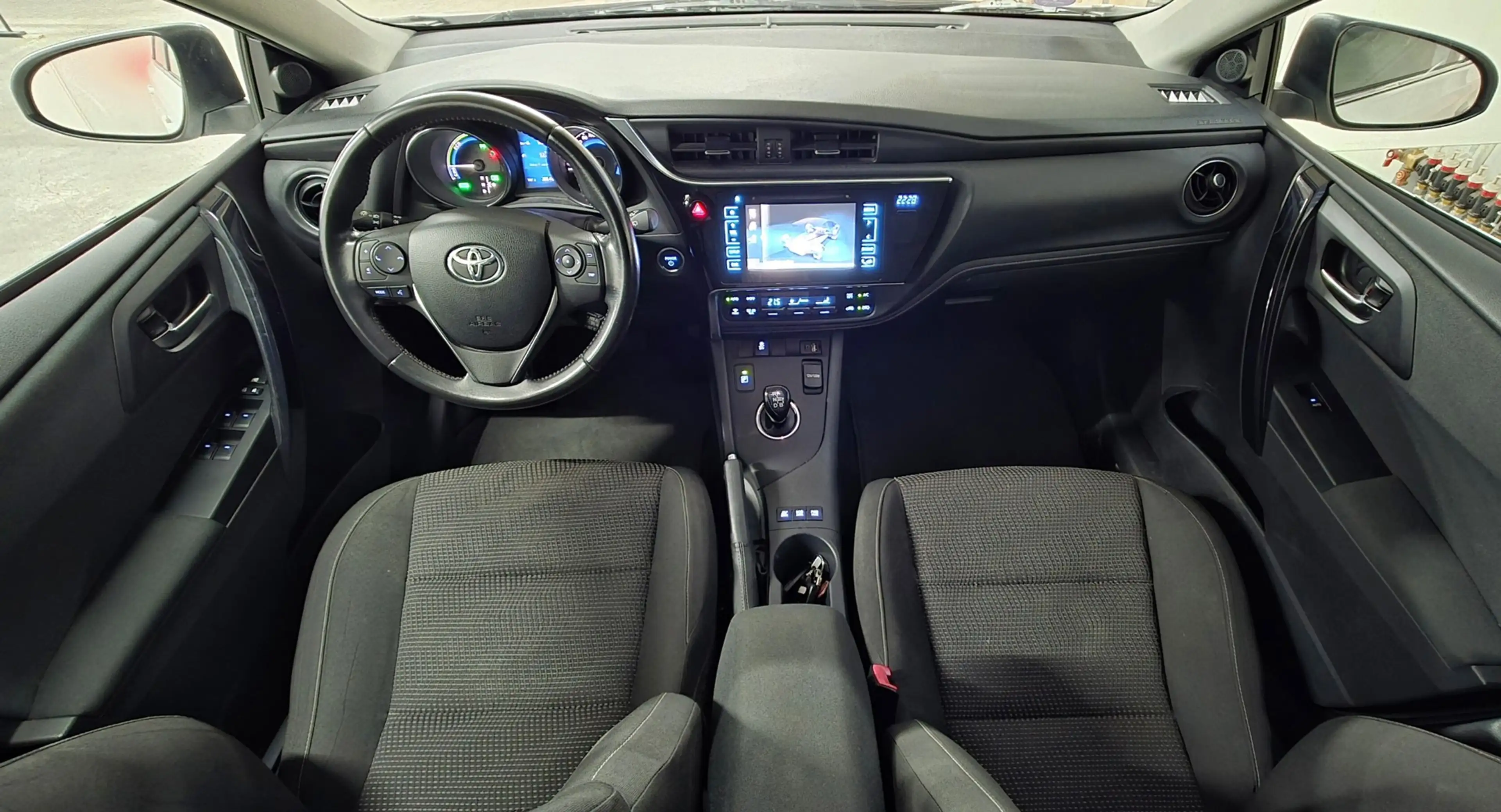 Toyota Auris Touring Sports 1.8 Hybrid Dynamic Dealer Onderhoud — photo 19