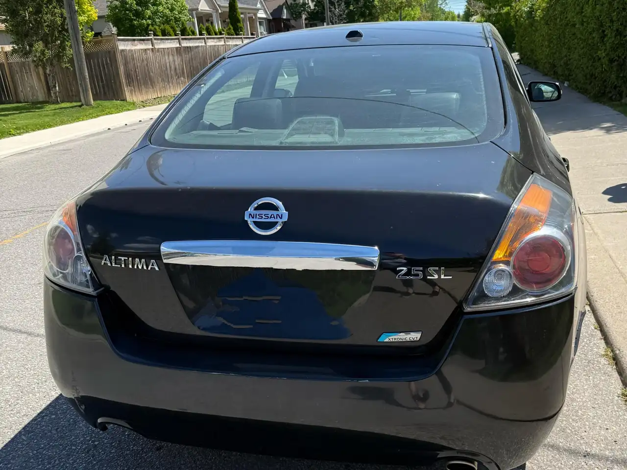 Nissan Altima снимка Nissan Altima