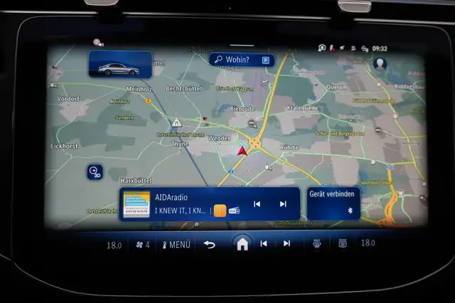Mercedes-Benz E-Class view 24