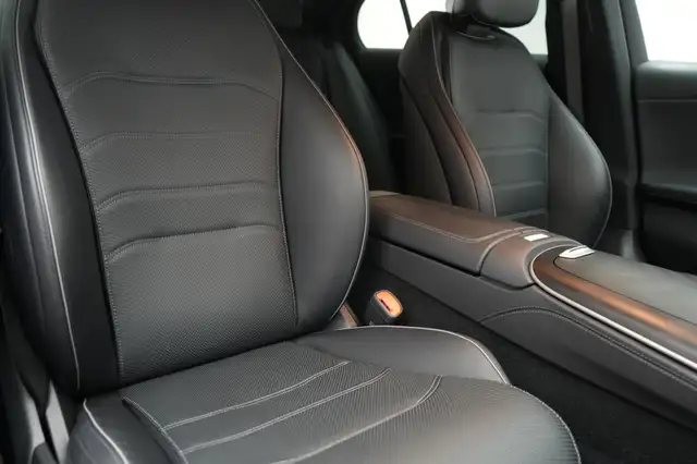 Mercedes-Benz E-Class view 16
