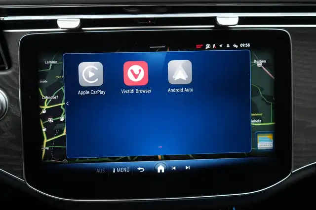 Mercedes-Benz E-Class view 26