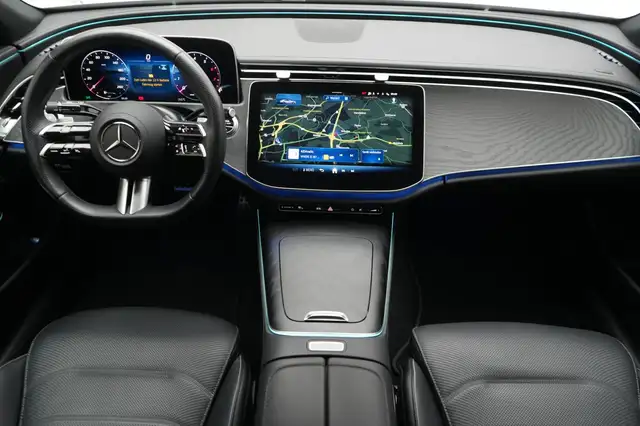 Mercedes-Benz E-Class view 21