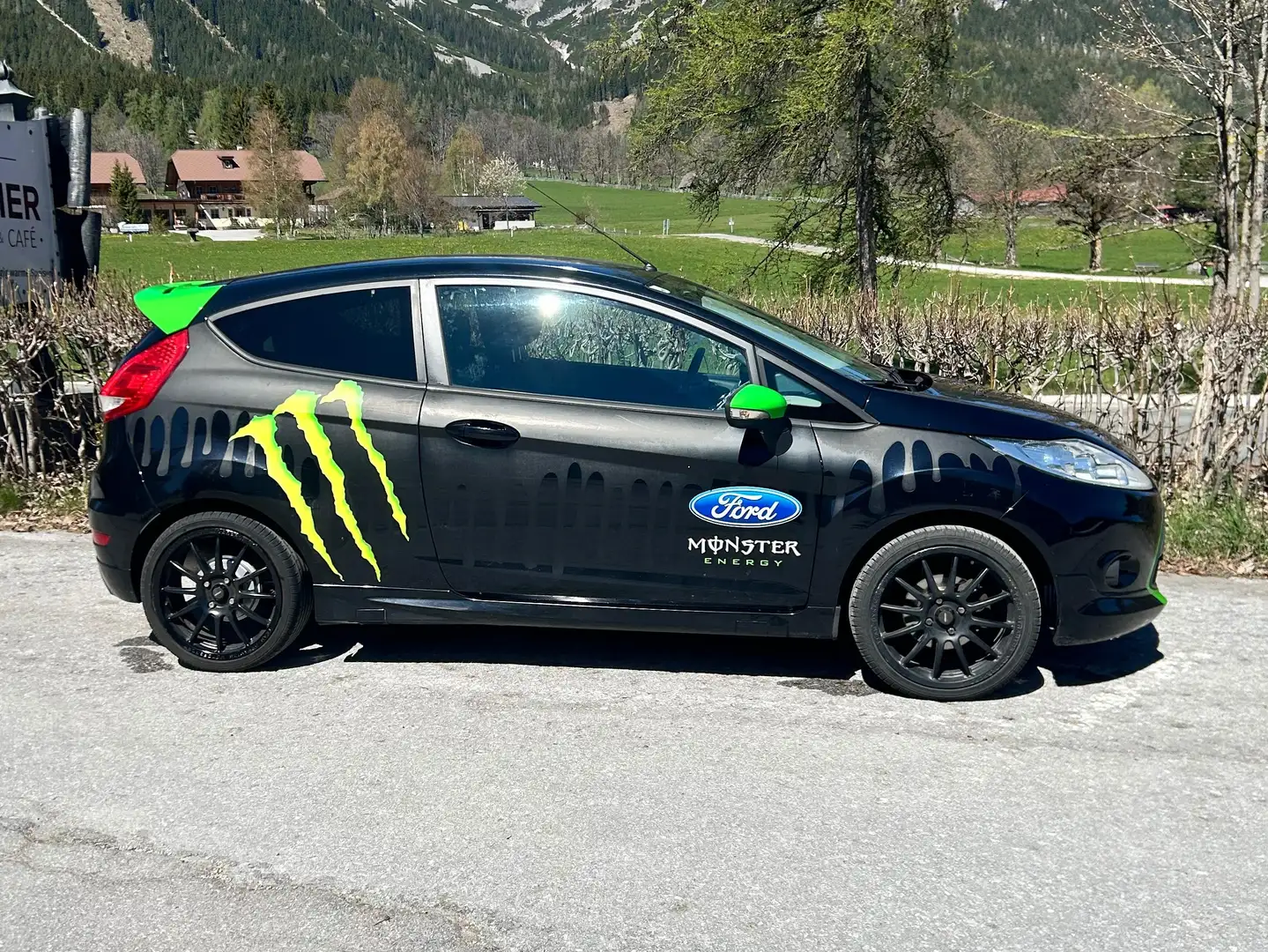 Ford Fiesta Ford Fiesta Monster Limited Edition 1.6 Schwarz - 1