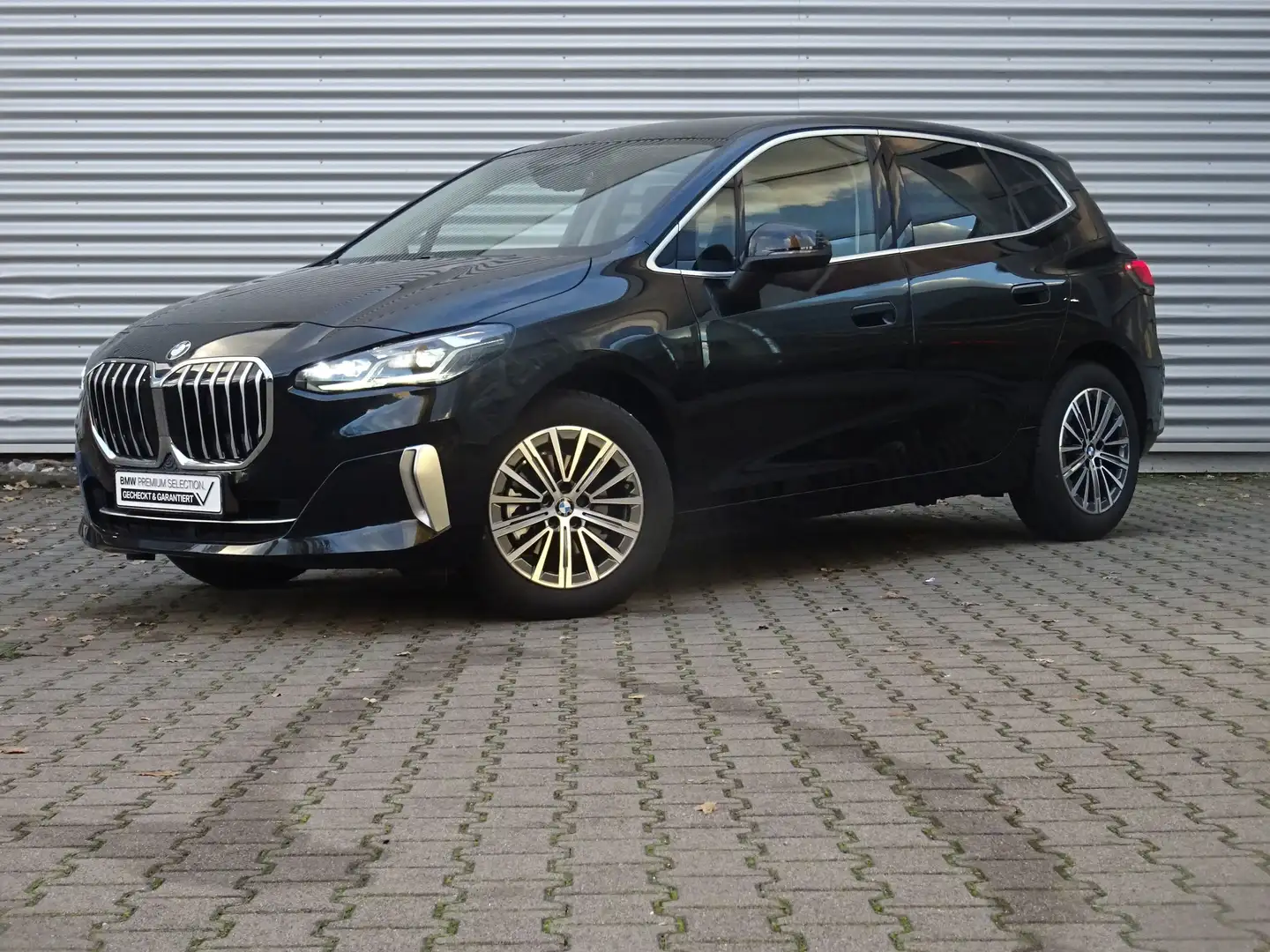 BMW 218 d Active Tourer Luxury Line DriveAssist AHK Noir - 2
