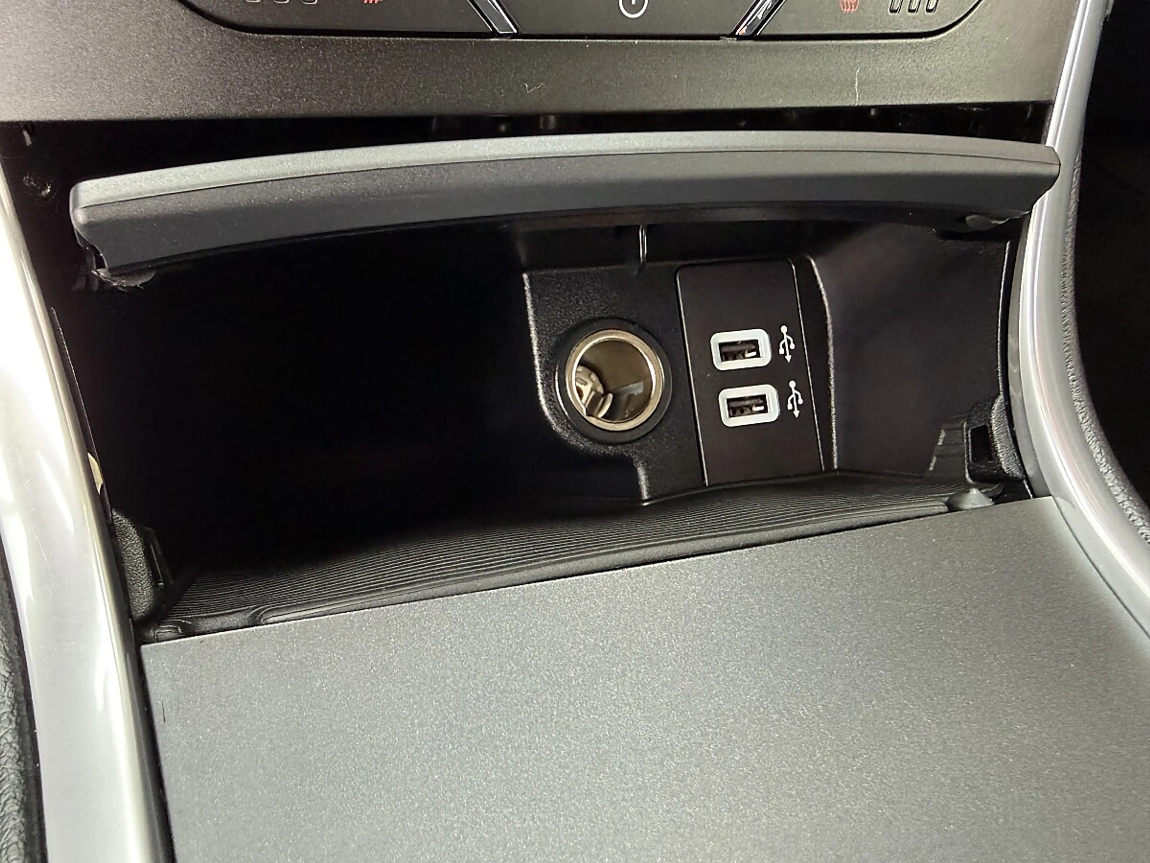 Ford Galaxy 2.0 EcoBlue Titanium Start/Stopp (EURO 6d) — photo 15